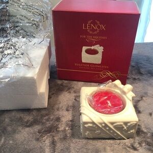 LENNOX for the holidays‎ Yuletide glow lights present tea light holder